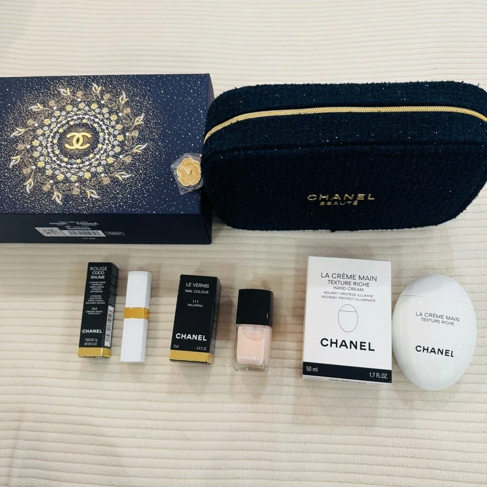 CHANEL Holiday Set 25 in Coveted Essentials with Navy Glimmer Tweed Pouch